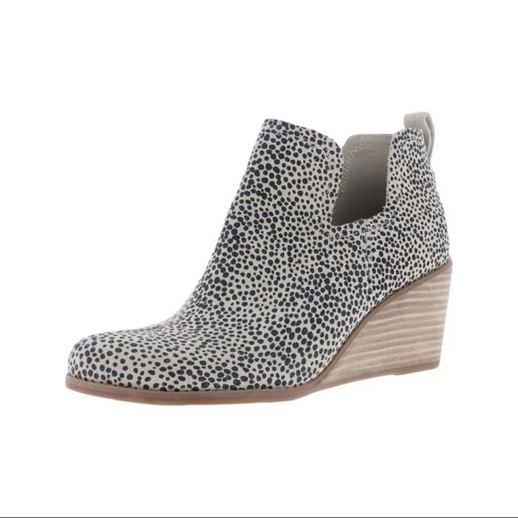 Toms Shoes - TOMS Kallie Animal Print Wedge Slip On Boots Size 7.5